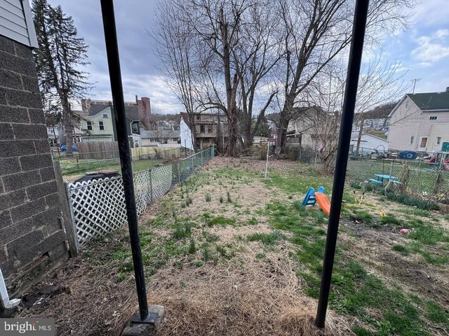 325 NEW CASTLE ST, Minersville, PA 17954