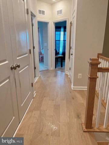 817 SAWBACK SQ NE, Leesburg, VA 20176