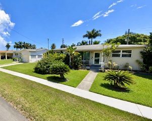 326 SE 3rd Ter, Dania Beach, FL 33004