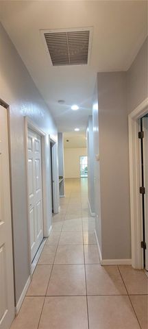 1571 NW 29TH ROAD 1, Gainesville, FL 32605