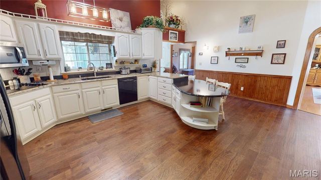 1015 E Oak Street, Greenville, IL 62246