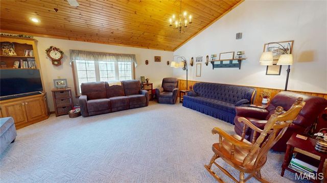 1015 E Oak Street, Greenville, IL 62246