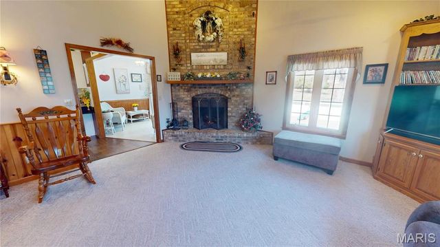 1015 E Oak Street, Greenville, IL 62246