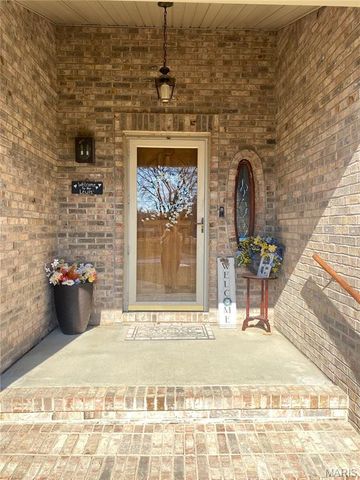 1015 E Oak Street, Greenville, IL 62246