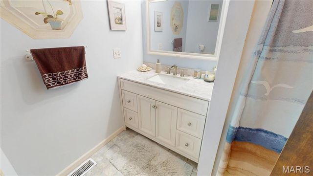 1015 E Oak Street, Greenville, IL 62246