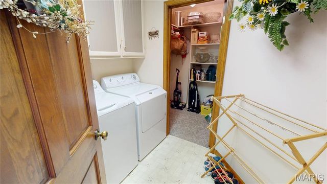 1015 E Oak Street, Greenville, IL 62246