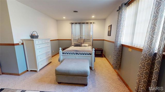 1015 E Oak Street, Greenville, IL 62246