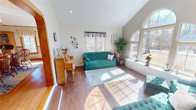 1015 E Oak Street, Greenville, IL 62246