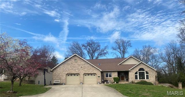 1015 E Oak Street, Greenville, IL 62246