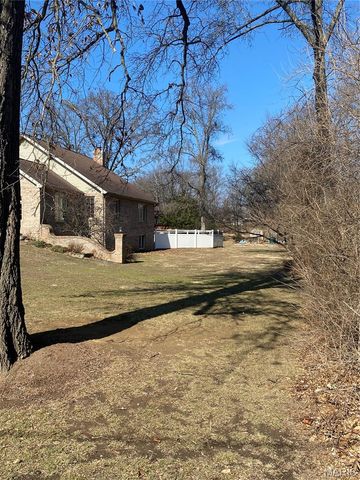 1015 E Oak Street, Greenville, IL 62246