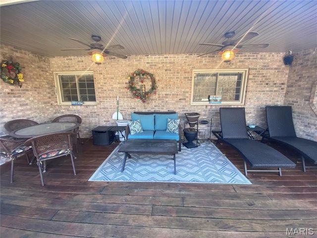 1015 E Oak Street, Greenville, IL 62246