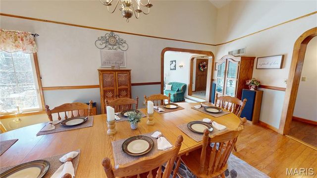 1015 E Oak Street, Greenville, IL 62246