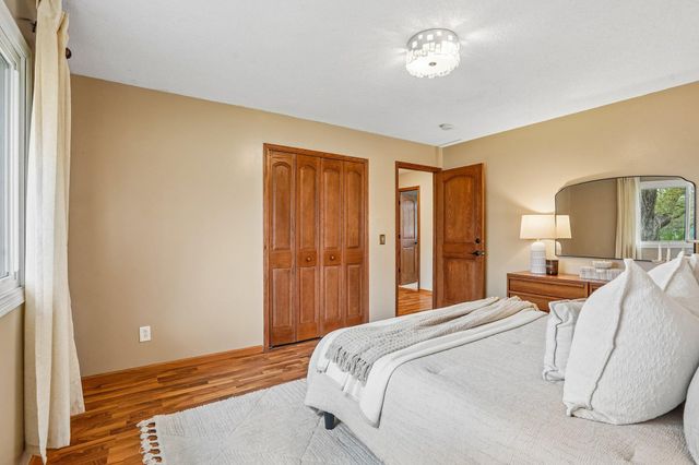 3725 80th Avenue N, Brooklyn Park, MN 55443