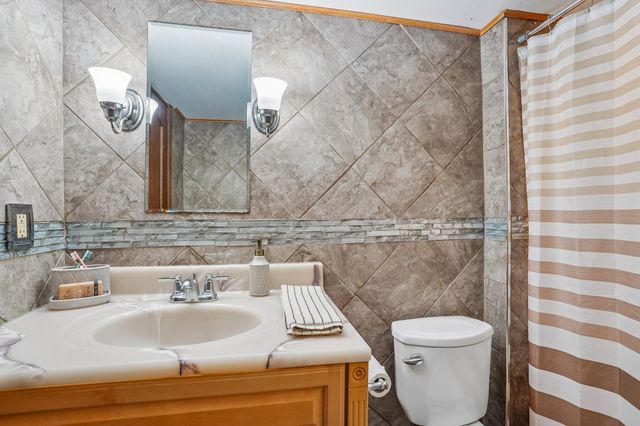 3725 80th Avenue N, Brooklyn Park, MN 55443