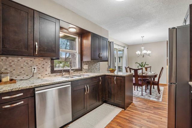 3725 80th Avenue N, Brooklyn Park, MN 55443