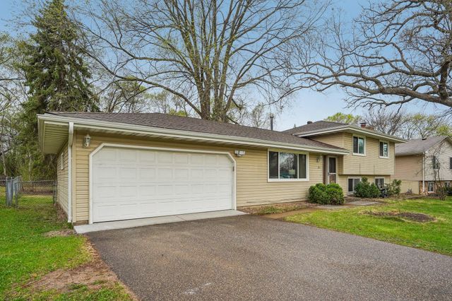 3725 80th Avenue N, Brooklyn Park, MN 55443