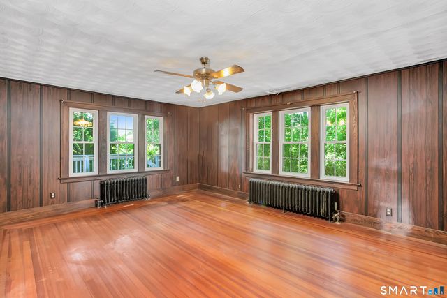 120 Maple Street, Branford, CT 06405