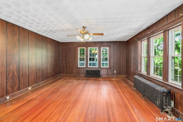 120 Maple Street, Branford, CT 06405