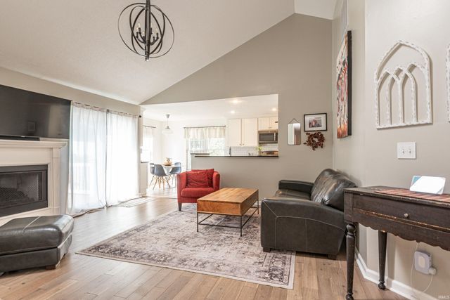 613 W Whitethorn Way, Bloomington, IN 47403