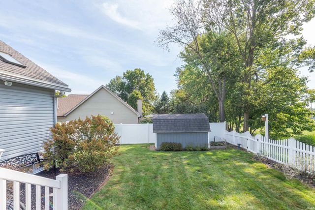 613 W Whitethorn Way, Bloomington, IN 47403