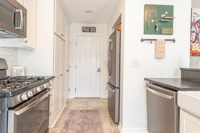 613 W Whitethorn Way, Bloomington, IN 47403