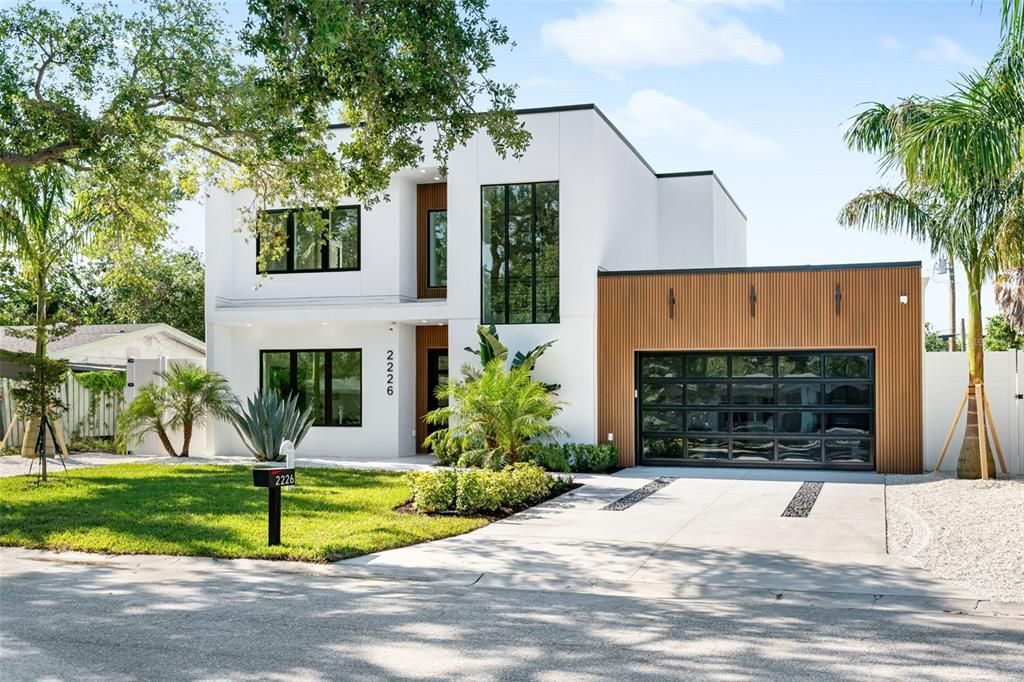 2226 GROVE STREET, Sarasota, FL 34239