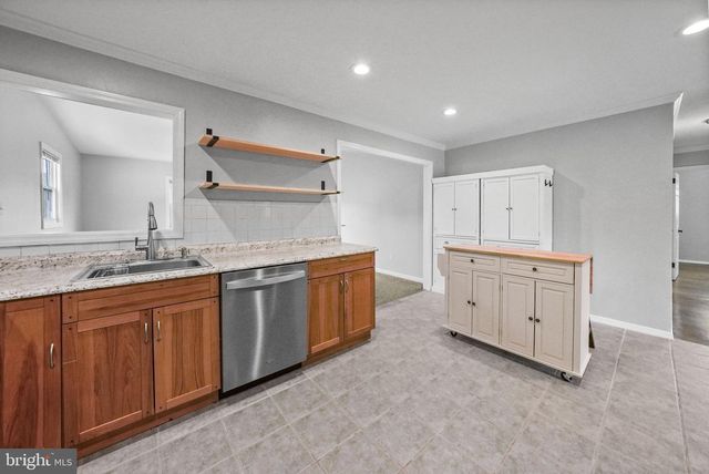 71 HARDWICK DR, Ewing, NJ 08638