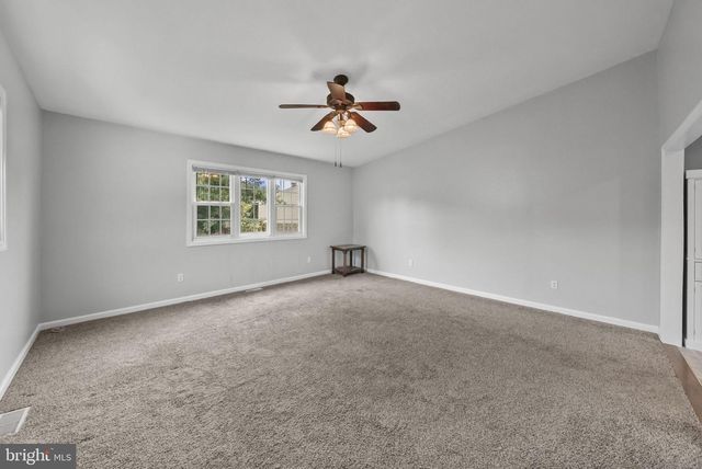 71 HARDWICK DR, Ewing, NJ 08638