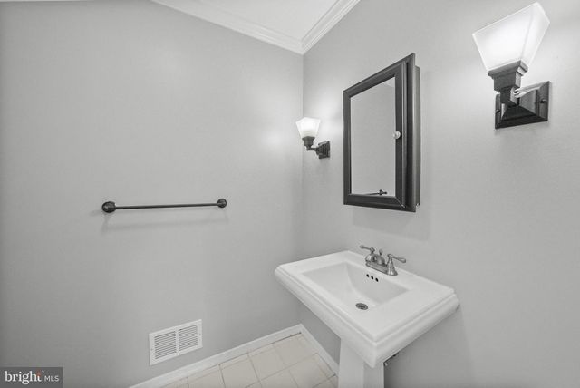 71 HARDWICK DR, Ewing, NJ 08638