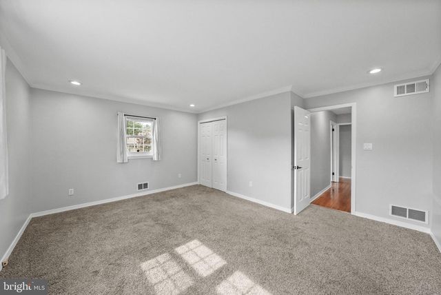 71 HARDWICK DR, Ewing, NJ 08638