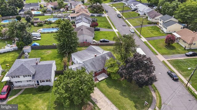 71 HARDWICK DR, Ewing, NJ 08638