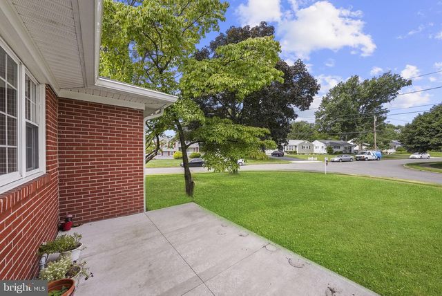 71 HARDWICK DR, Ewing, NJ 08638