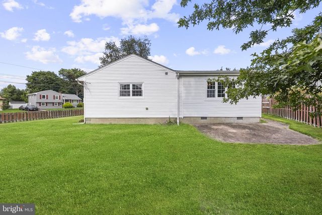 71 HARDWICK DR, Ewing, NJ 08638