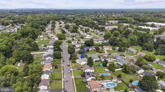 71 HARDWICK DR, Ewing, NJ 08638