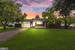 71 HARDWICK DR, Ewing, NJ 08638