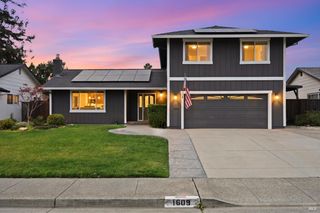 1609 San Marino Dr, Petaluma, CA 94954