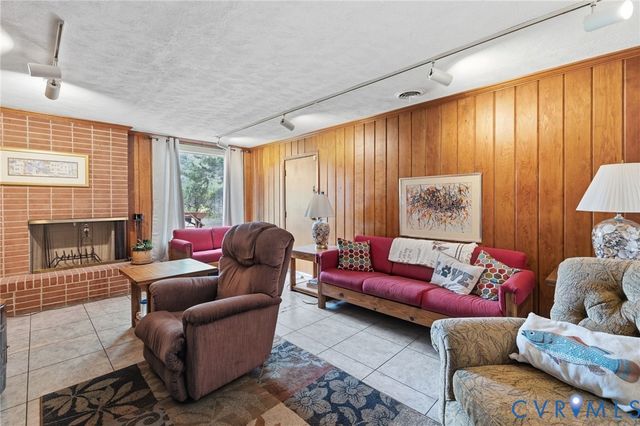 1100 Lake Ave, Richmond, VA 23226