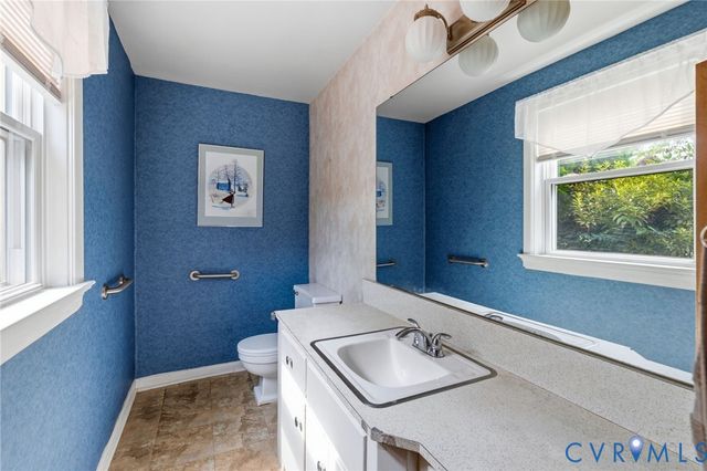 1100 Lake Ave, Richmond, VA 23226