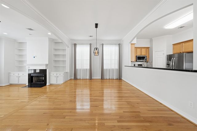 5515 Crooms Street, Houston, TX 77007