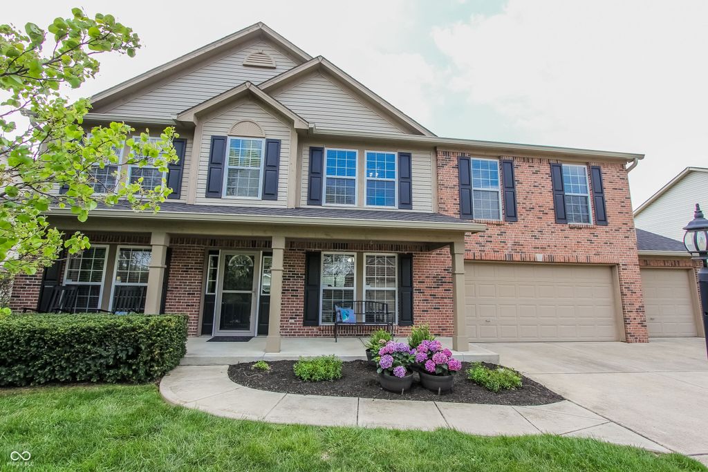 8005 Stoney Bend Court, Indianapolis, IN 46259