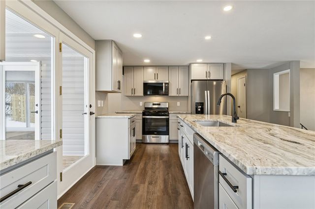 146 Michigan Ave, Lower Burrell, PA 15068