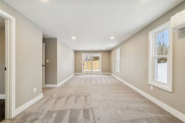 146 Michigan Ave, Lower Burrell, PA 15068