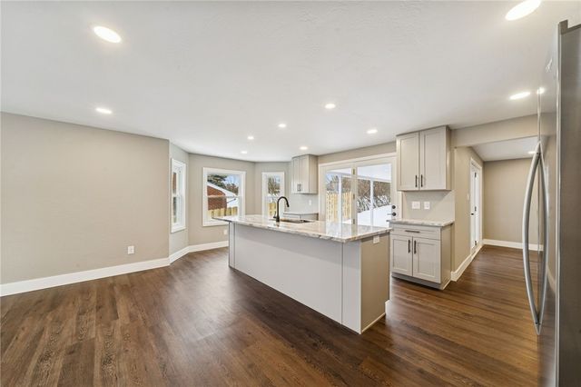 146 Michigan Ave, Lower Burrell, PA 15068