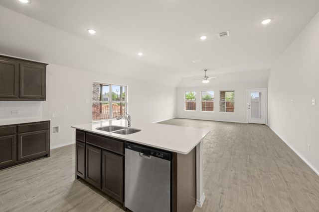 328 Dairy Way, Midlothian, TX 76065