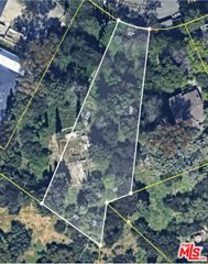 3925 Fredonia Drive, Los Angeles, CA 90068