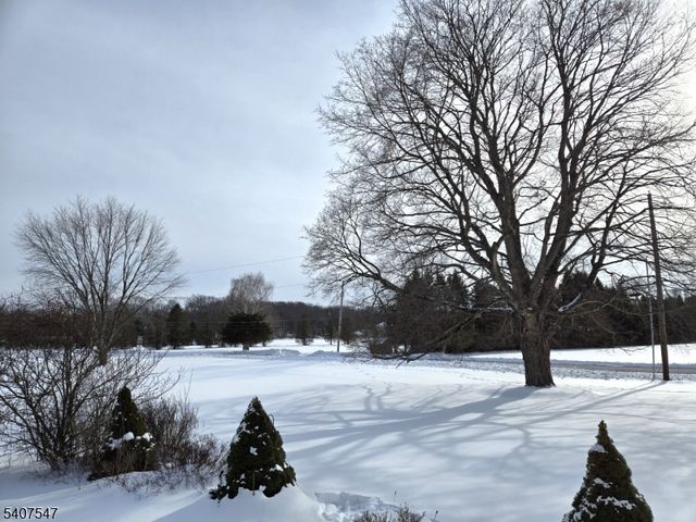 63 Halsey Rd, Hampton Twp., NJ 07860