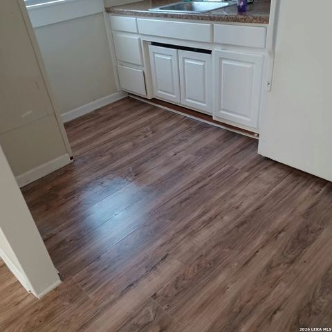 1701 DAWSON ST, San Antonio, TX 78202