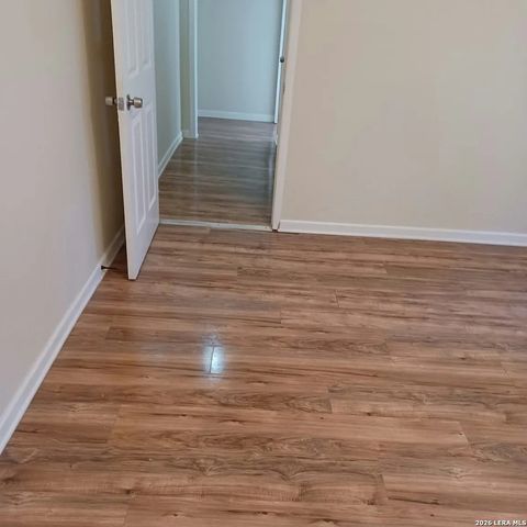 1701 DAWSON ST, San Antonio, TX 78202