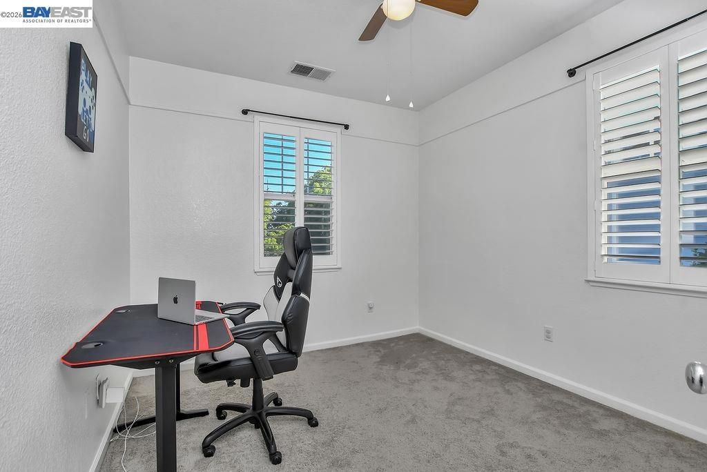 Image 25 of property listing at 244 Laird Pl, Brentwood, CA 94513