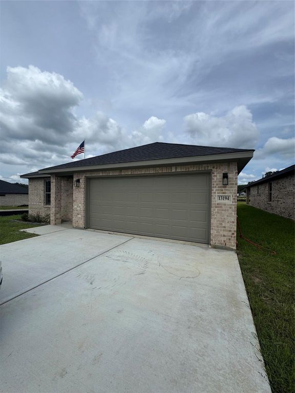 13194 Lake Conroe Bay Road, Willis, TX 77318